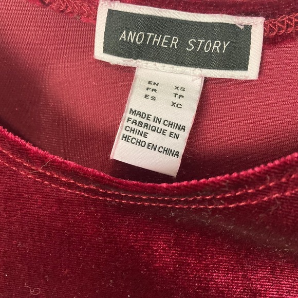 Another Story Burgundy Velvet Cold Shoulder Bodycon Midi Dress XS - Picture 5 of 9